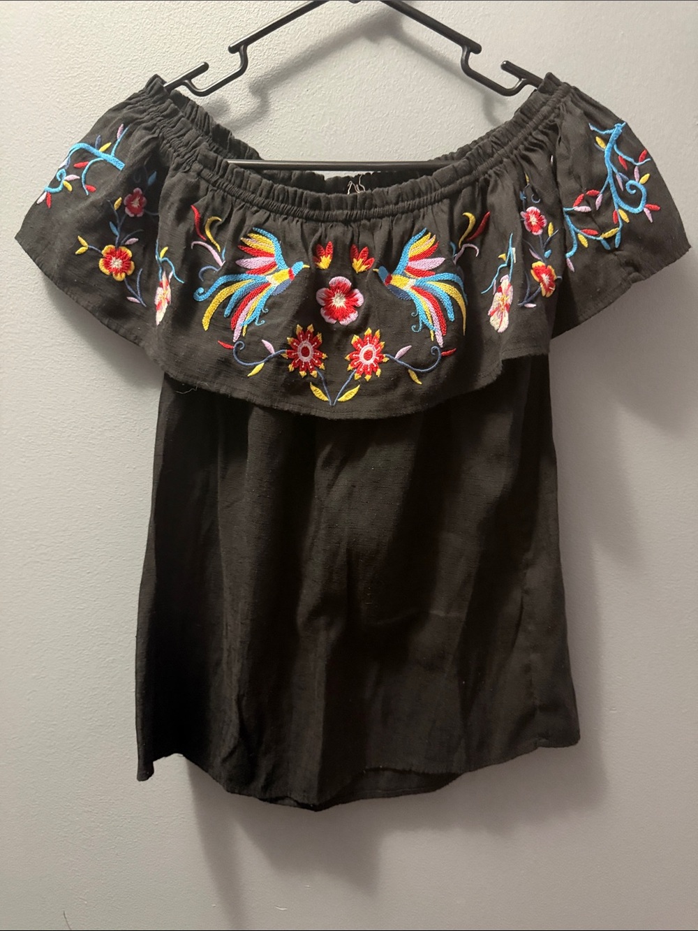 Savanna Jane Black Off-Shoulder Embroidered Ruffle Top